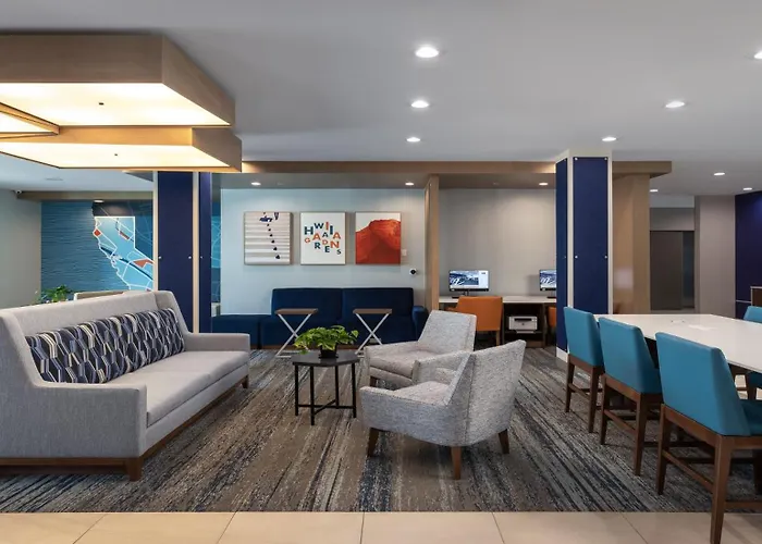 Holiday Inn Express & Suites Hawaiian Gardens By Ihg