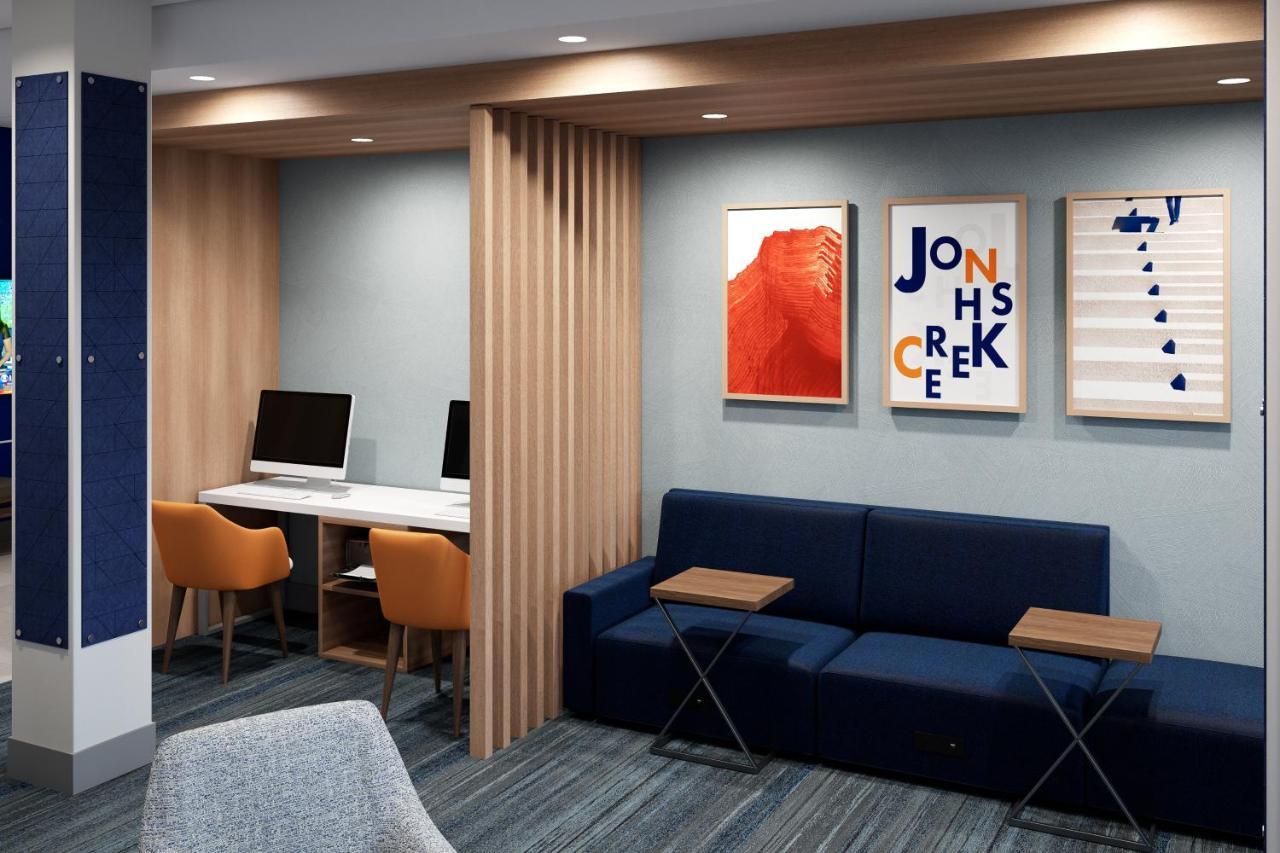 Express & By Ihg Hawaiian Gardens