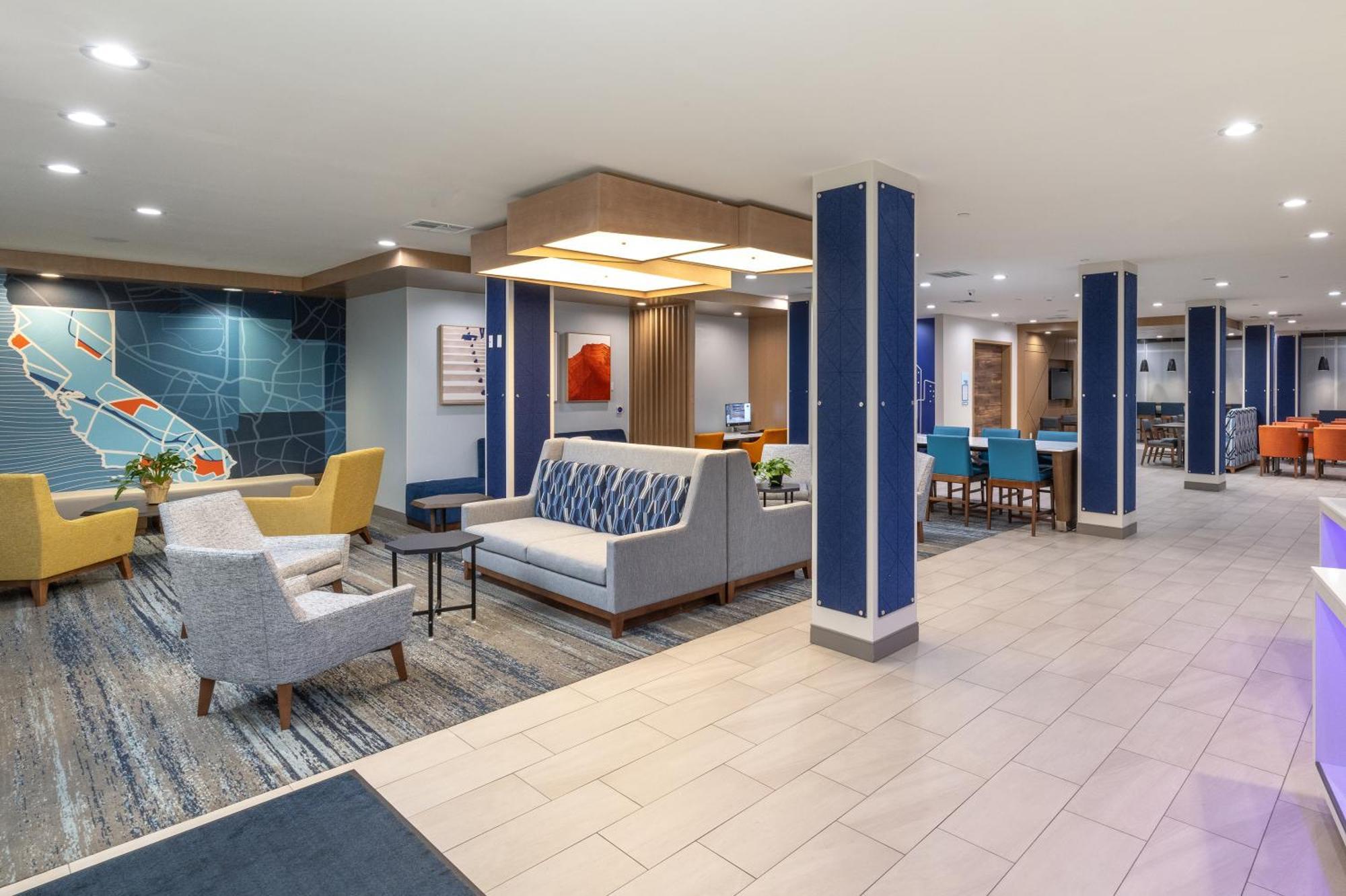 Express & By Ihg 3*