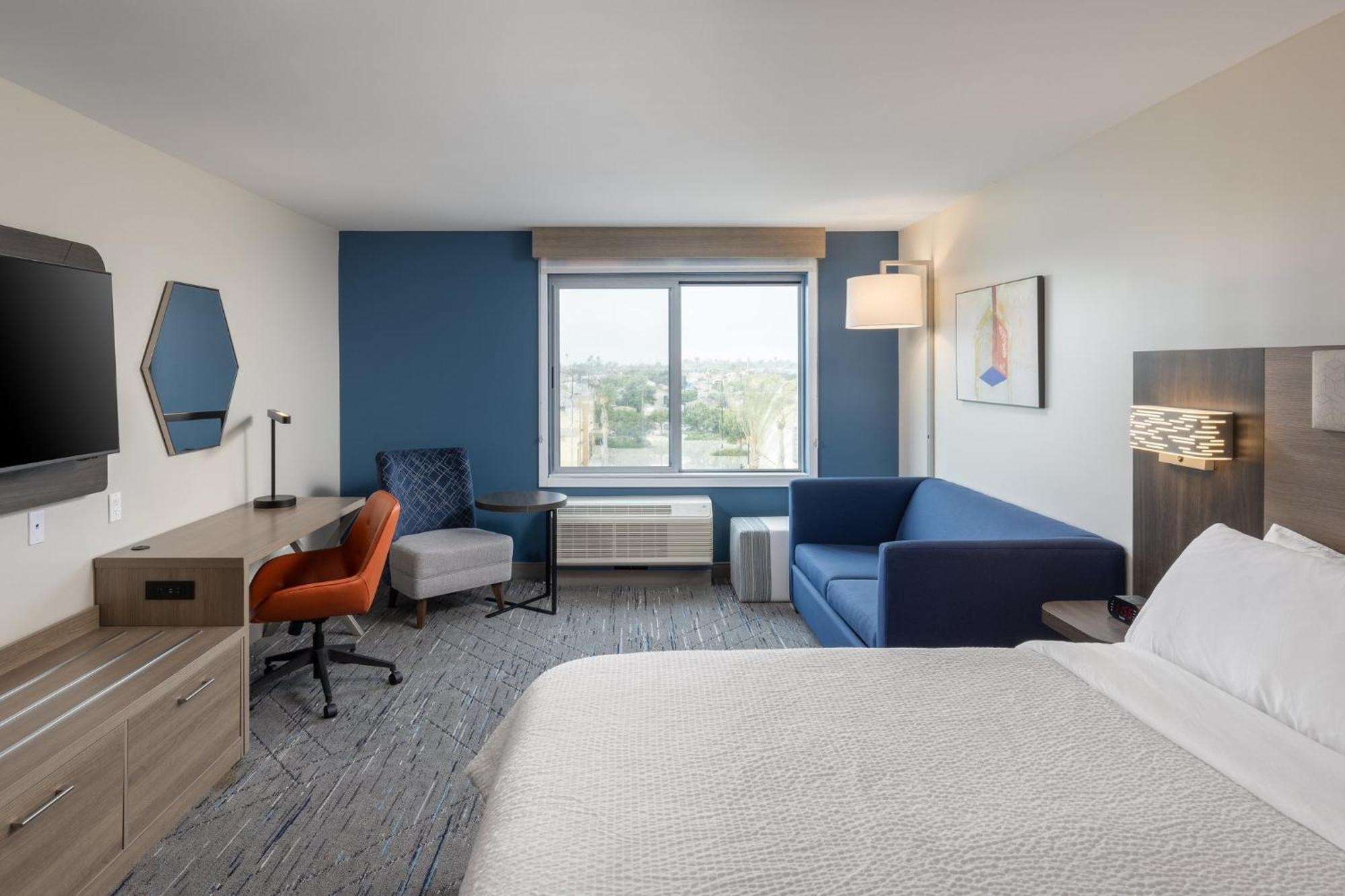 Express & By Ihg Hotel